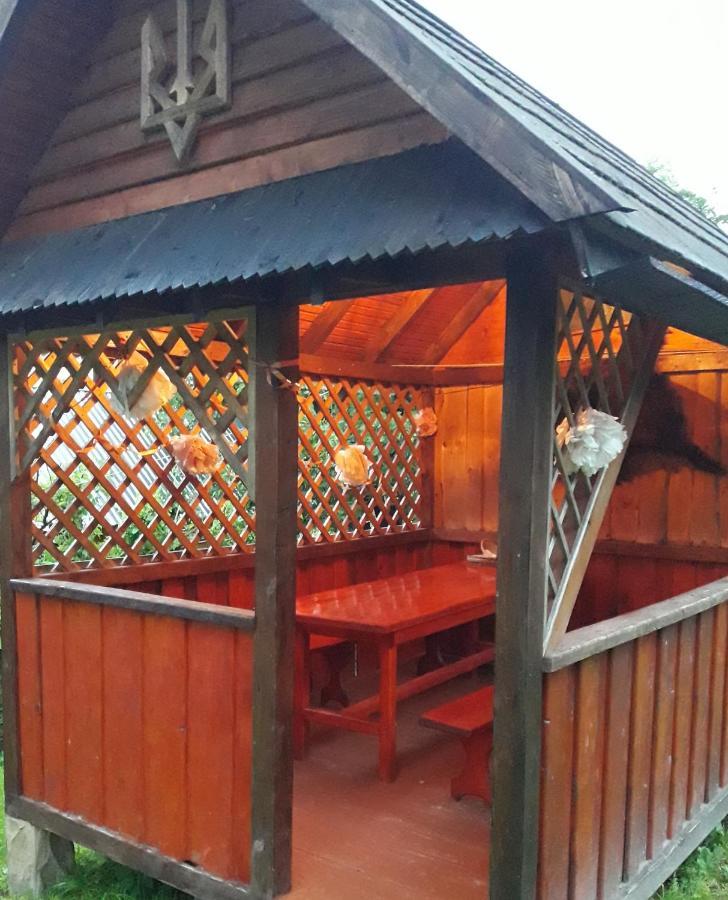 Затишний Дім Villa Yaremche Eksteriør billede