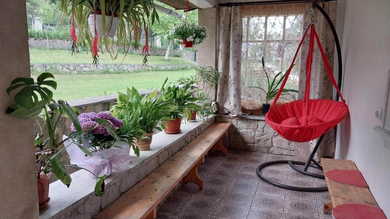 Затишний Дім Villa Yaremche Eksteriør billede