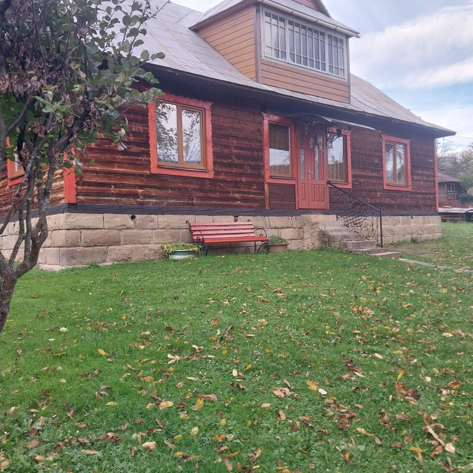 Затишний Дім Villa Yaremche Eksteriør billede